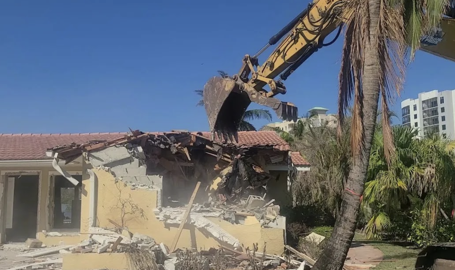 Demolition Contractors Sarasota: Your Local Demolition Experts